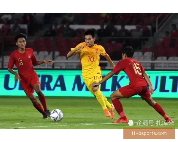 中国男足防守失误客场战平印尼 错失晋级良机遗憾收场