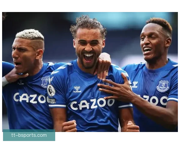 梅努英超首秀对阵埃弗顿表现抢眼引发球迷热议